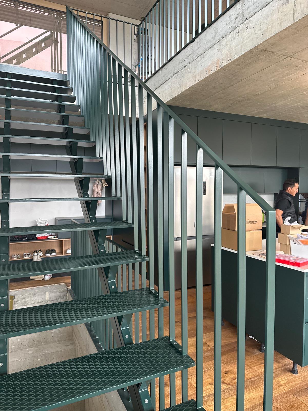 894a13f0-9ae1-4bb1-ba66-758de6ed2591