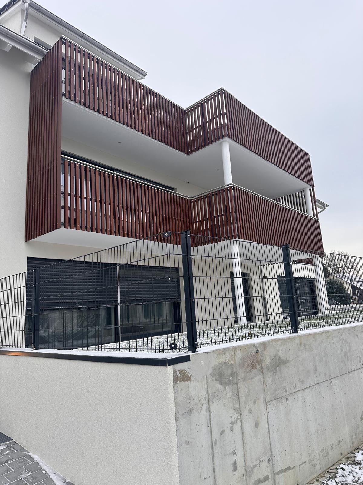 8a869c5e-dd40-414d-8741-a6ada18228d9